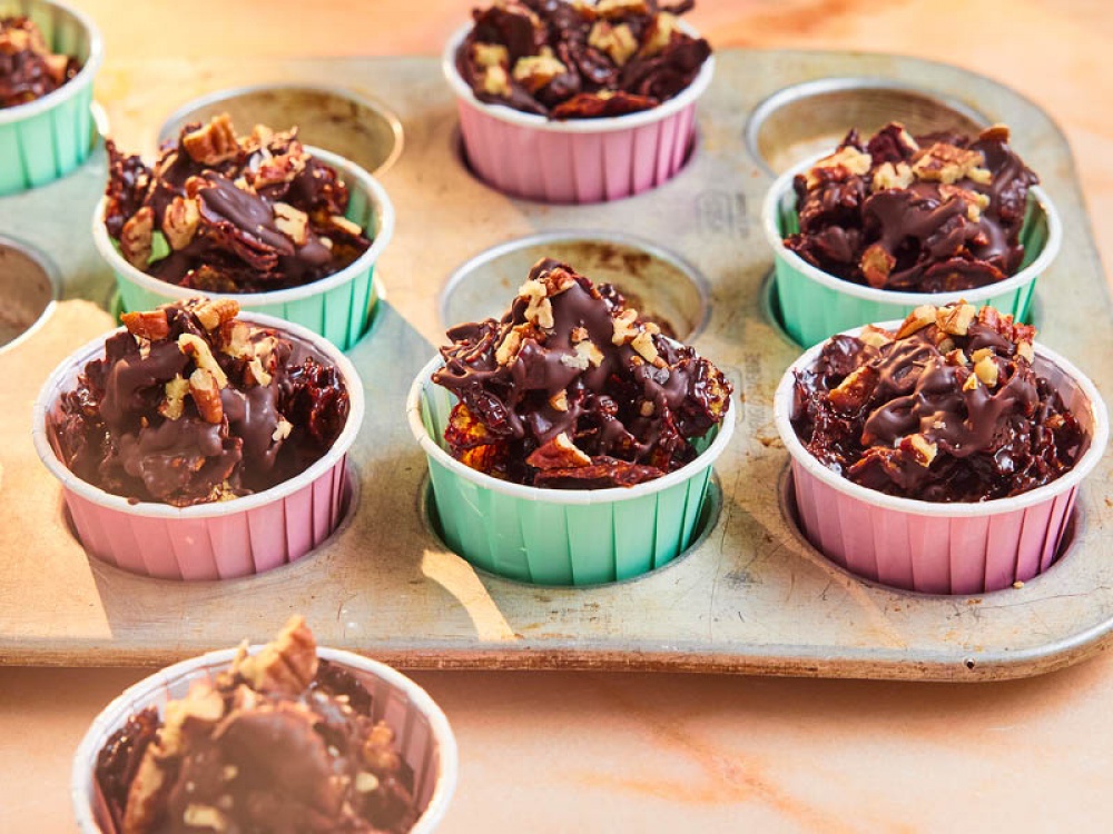 Dark Chocolate Cornflake Cakes With Toasted Pecans