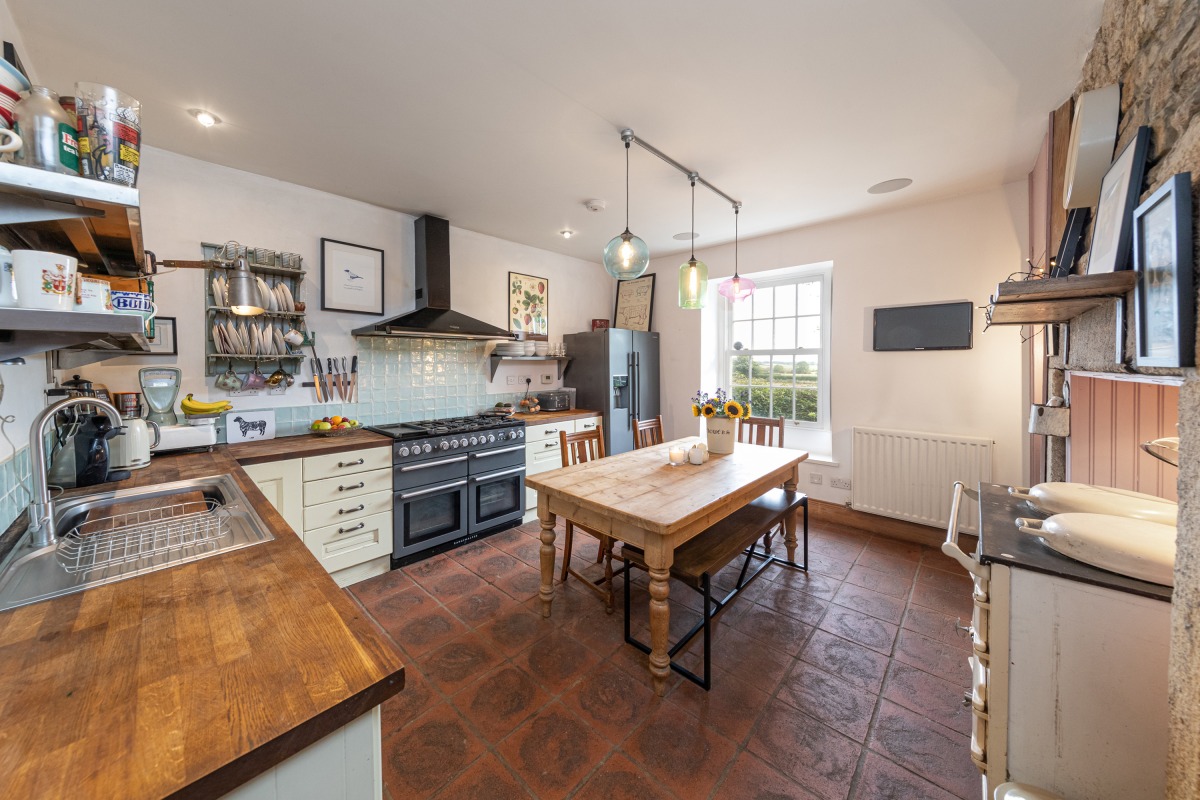 Property Peek: Hopside Farm & The Cowshed, Horsley | Living North